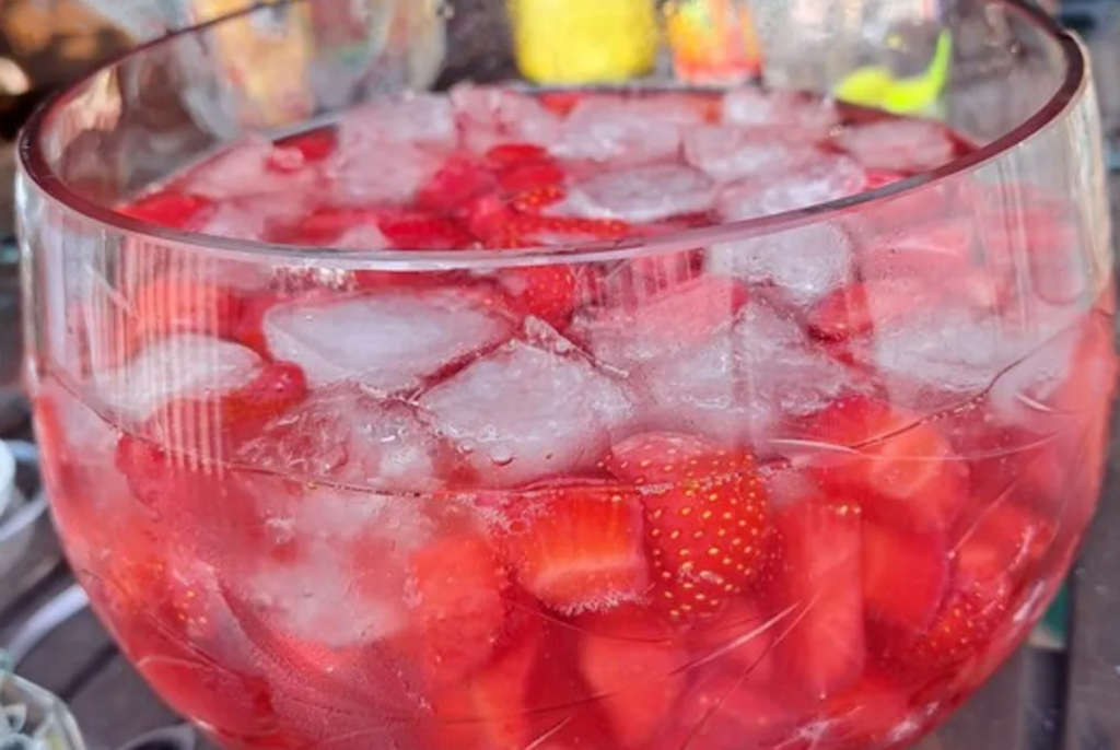 Layered Strawberry Mascarpone: Your Perfect Summer Treat